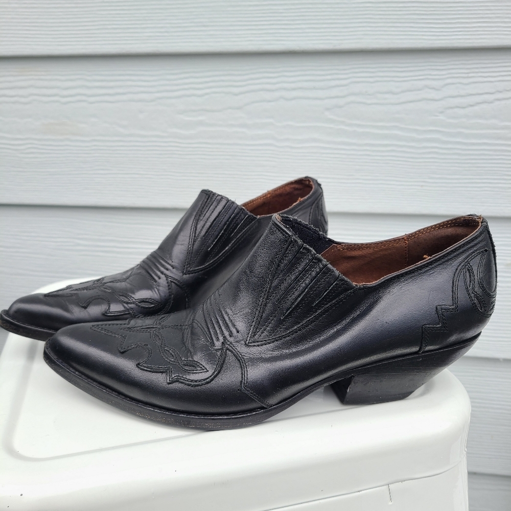 Women's Vintage Guess Black Leather Western Shoes